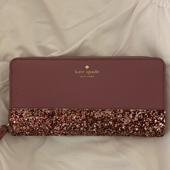 kate spade Handbags - Kate Spade Greta Court Neda Wallet